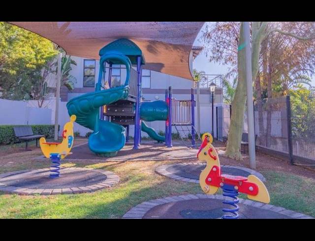 2 BEDROOM TOWNHOUSE FOR SALE IN GREENSTONE HILL